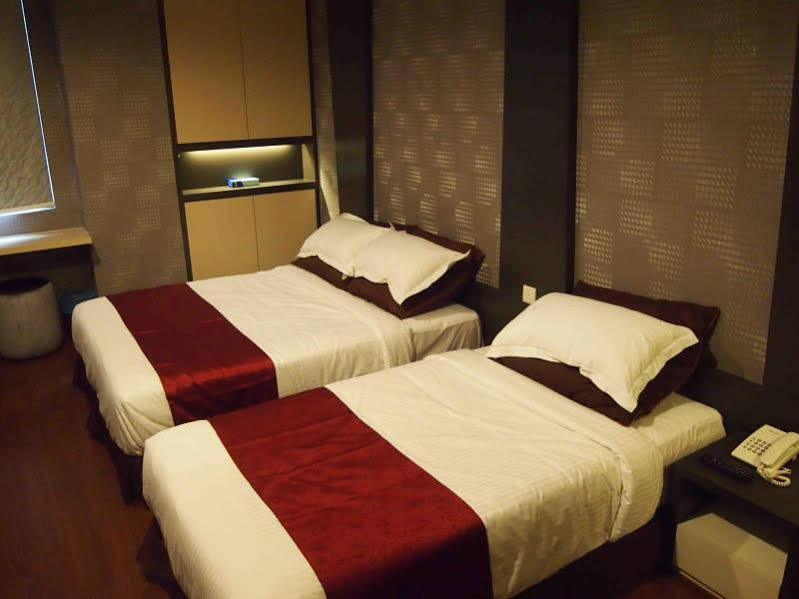 Chariton Hotel Nusa Bestari 조호르 바루 외부 사진